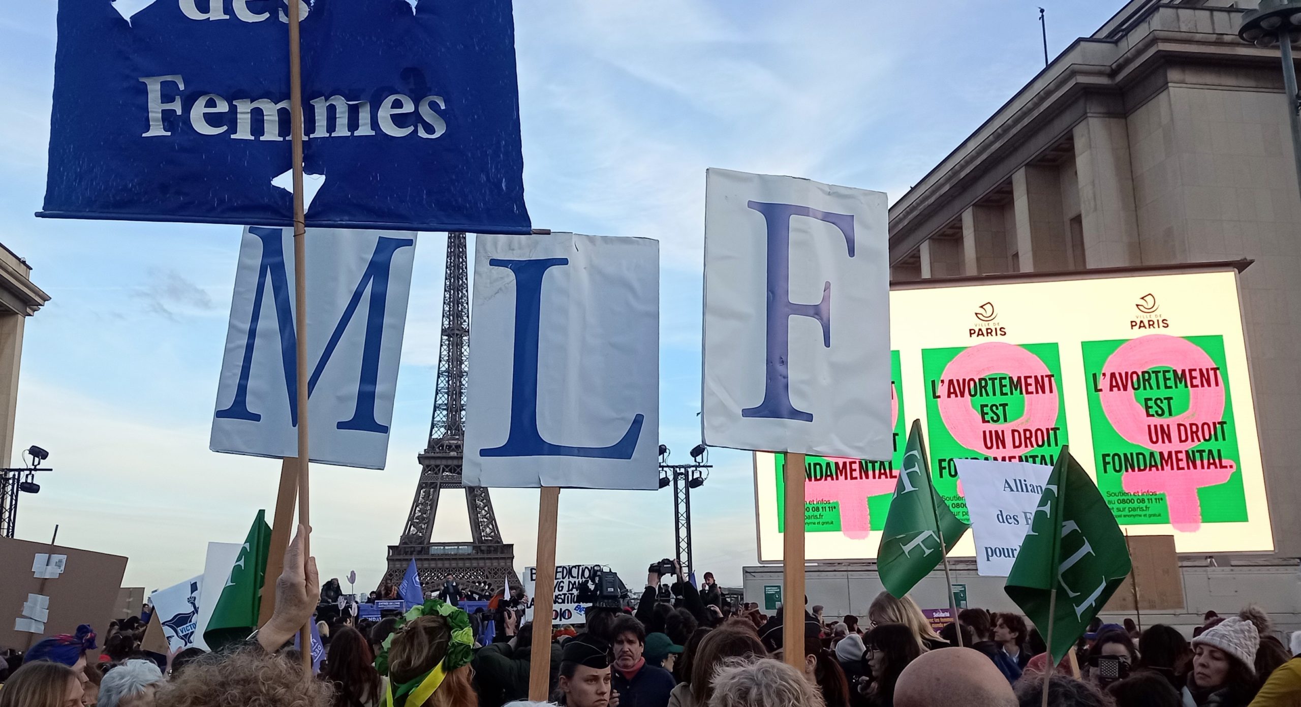[4mars2024] Inscription du droit à l’IVG dans notre Constitution, ça va rayonner à l’international :-)